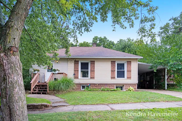 $199,900 | 69 Grove Street, Sparta, MI 49345