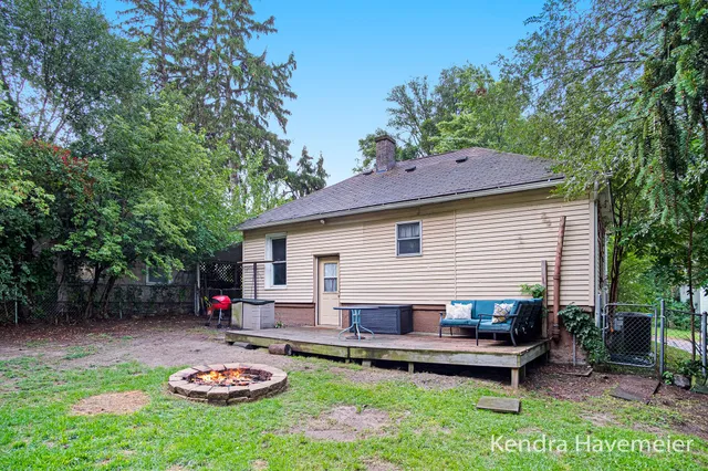 $199,900 | 69 Grove Street, Sparta, MI 49345