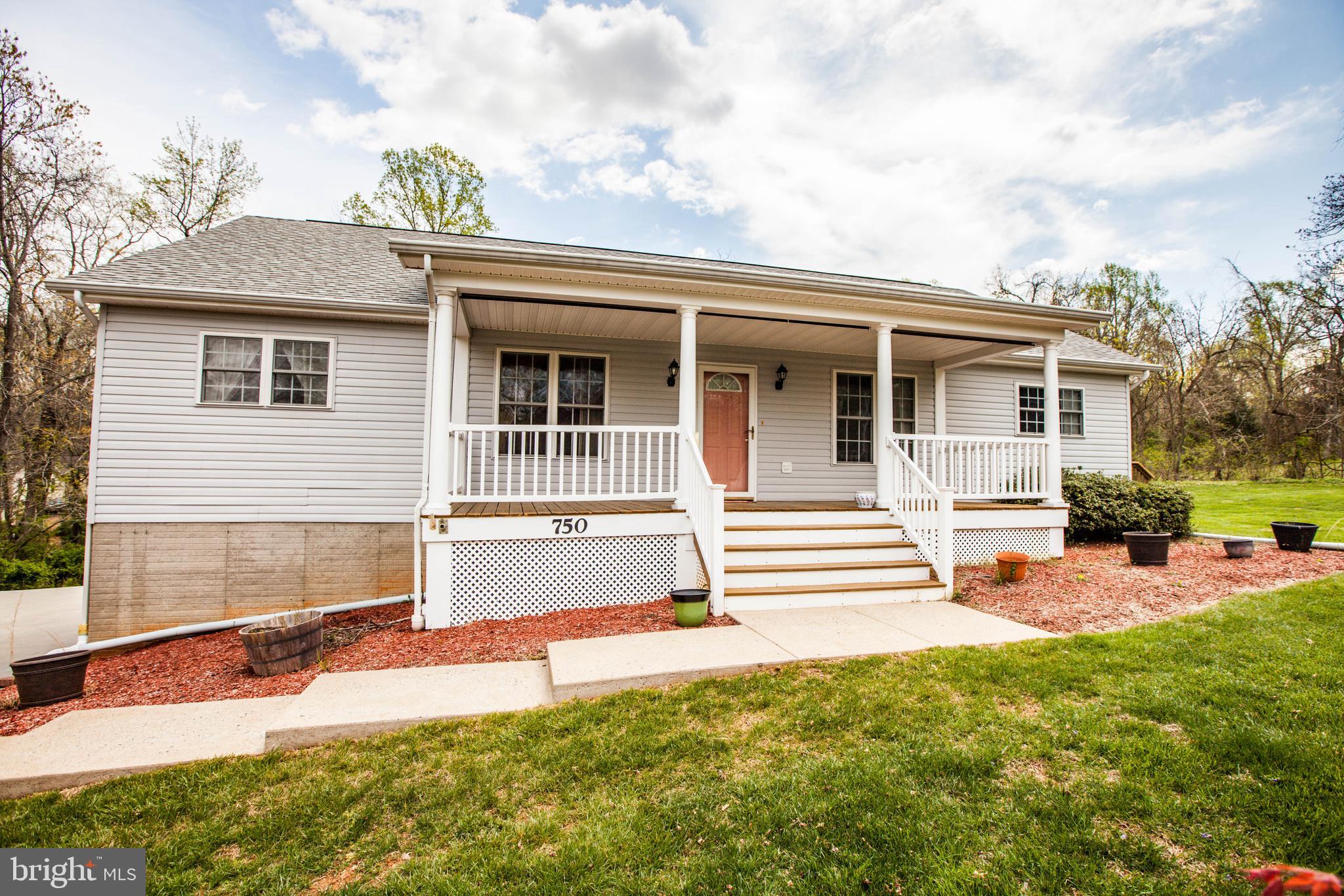 Welcome Home to 750 Poplar Rd.