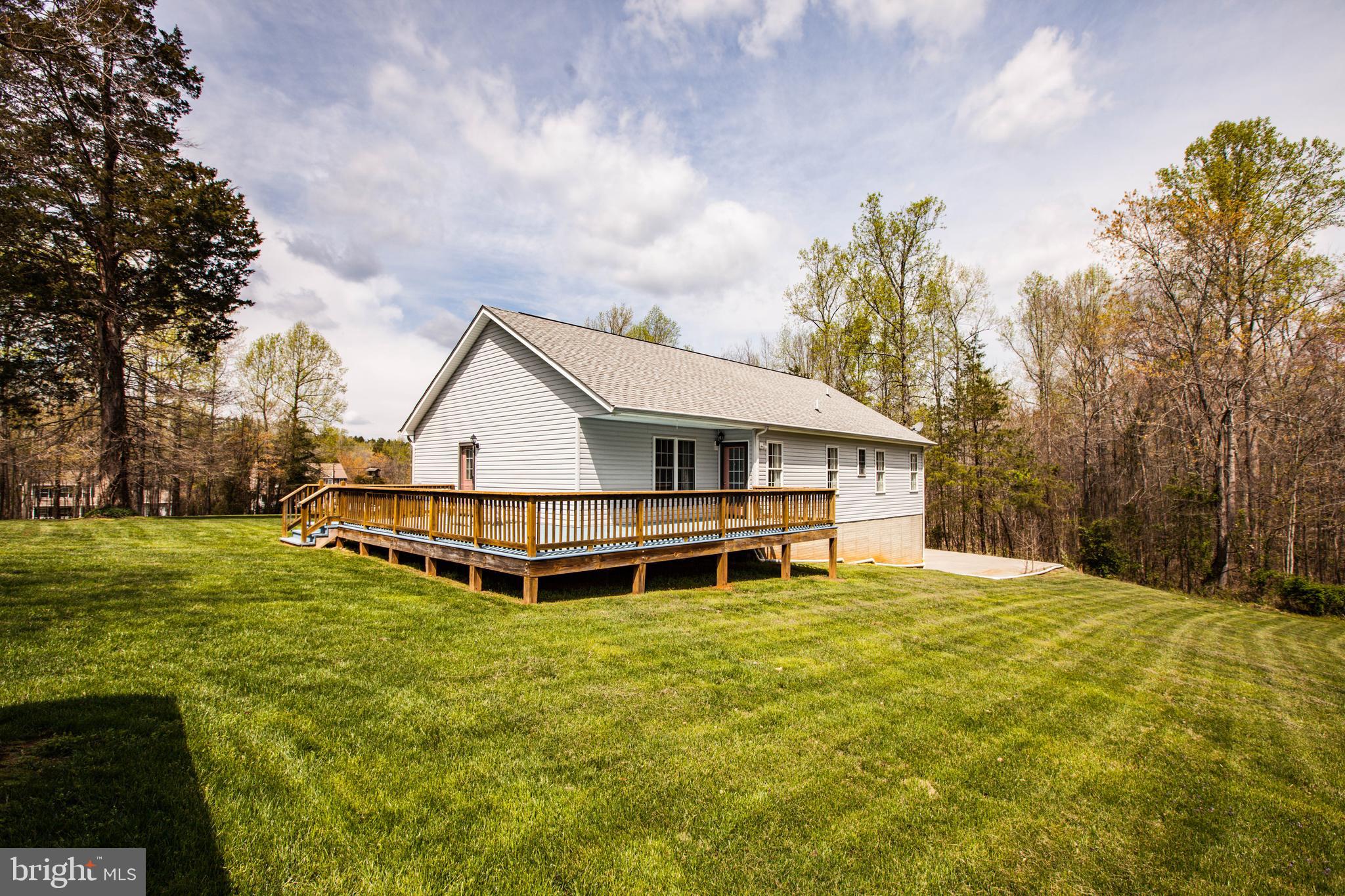 750 Poplar Road Stafford, VA 22556 - Photo 45 of 60 Right Side & Backyard