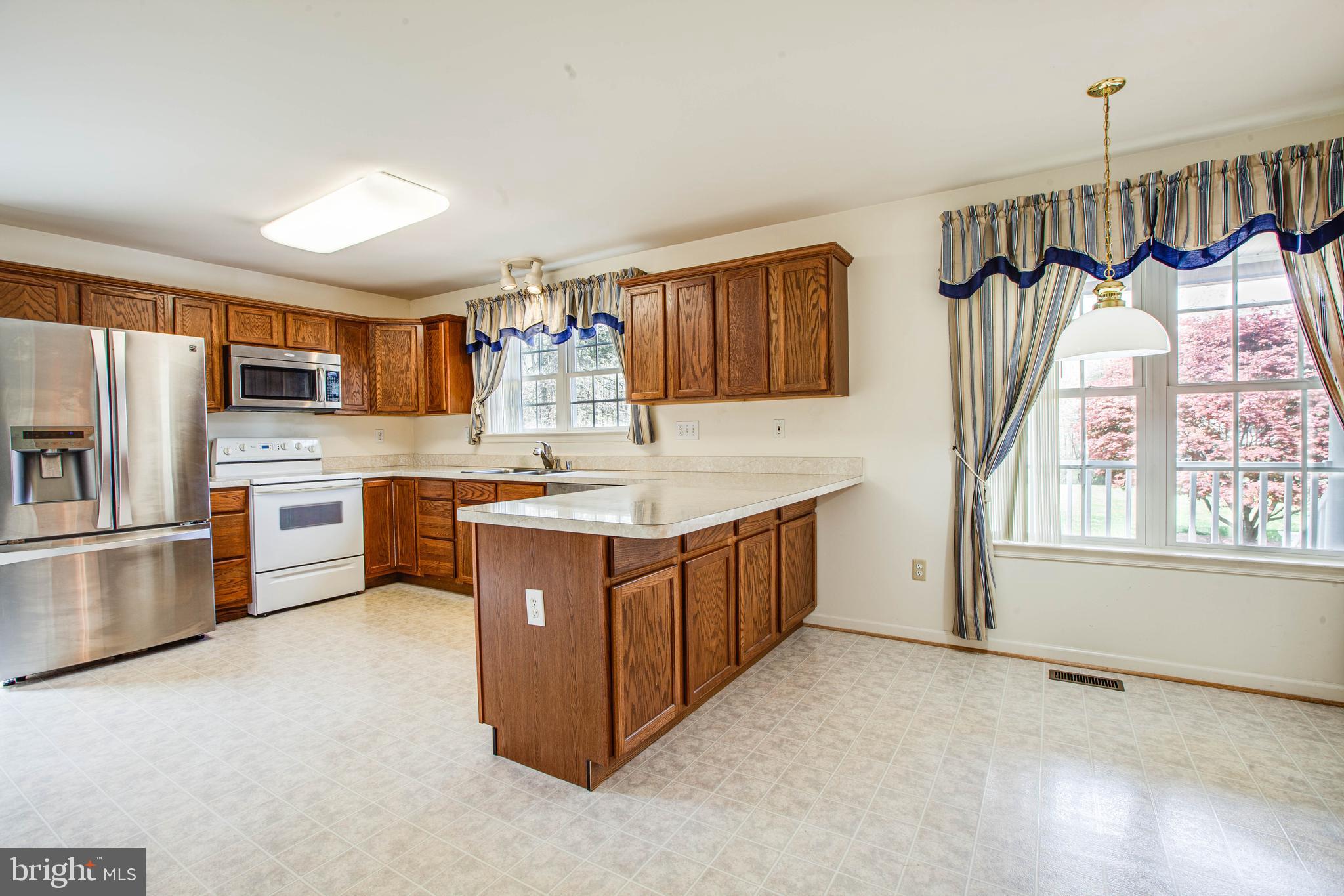 750 Poplar Road Stafford, VA 22556 - Photo 5 of 60 Large Open Kitchen with Newer Appliances