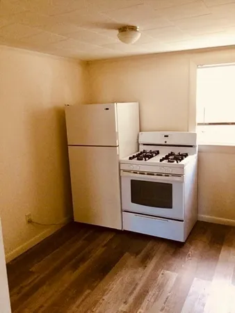 $1,100 | 245 County Street, Unit 8, Fall River, MA 02723
