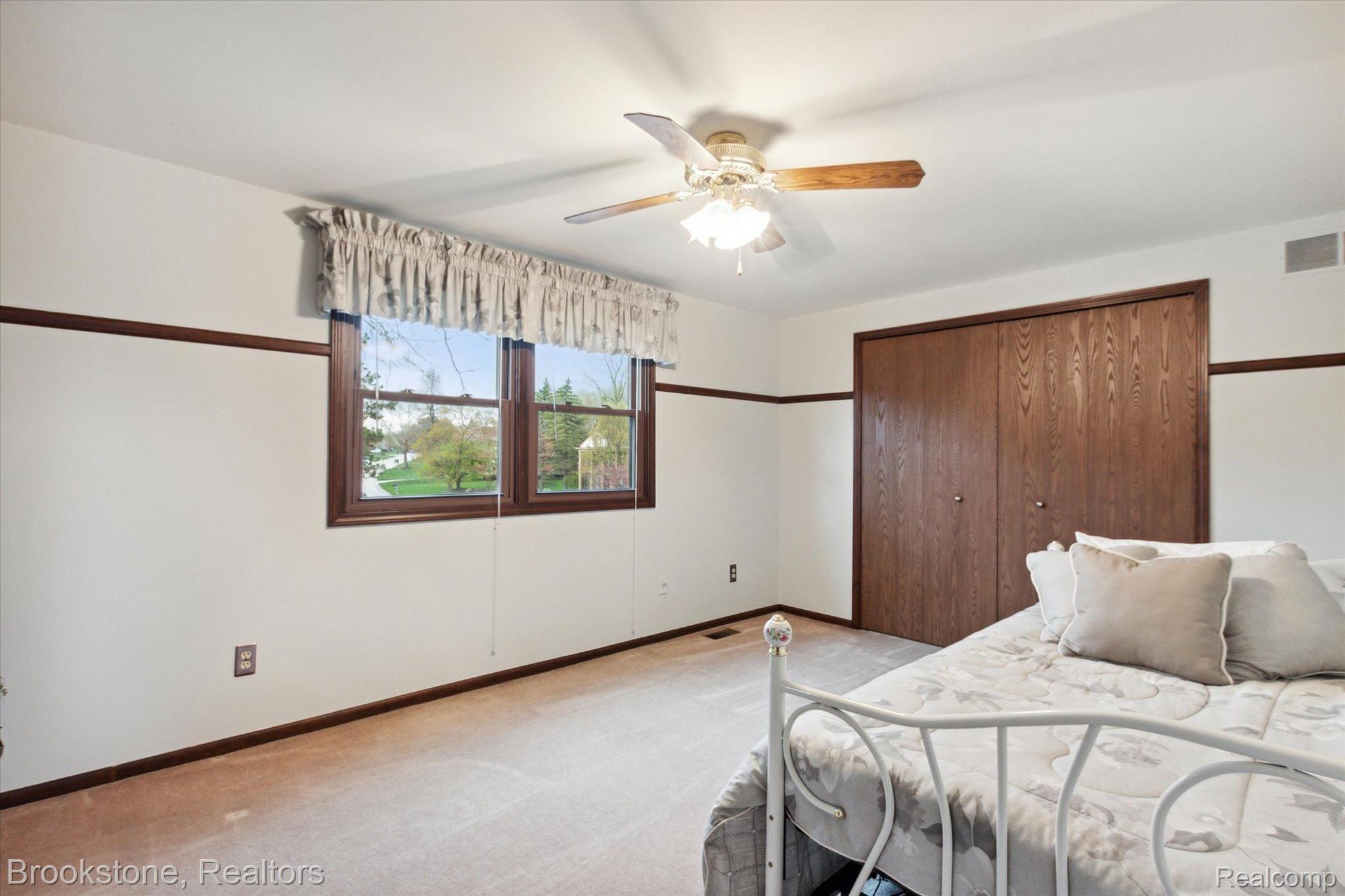 2239 Chippenham Chase Rochester, MI 48306 - Photo 29 of 52