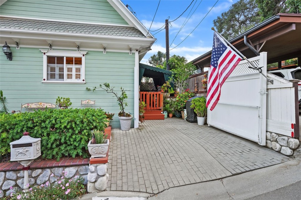 315 Old Ranch Road Sierra Madre, CA 91024 - Photo 6 of 42 a front view of a house with entryway
