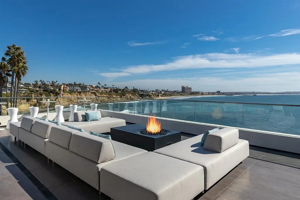 311 Sea Ridge Drive La Jolla, CA 92037 - Photo 12 of 25 a terrace view with seating space and city view