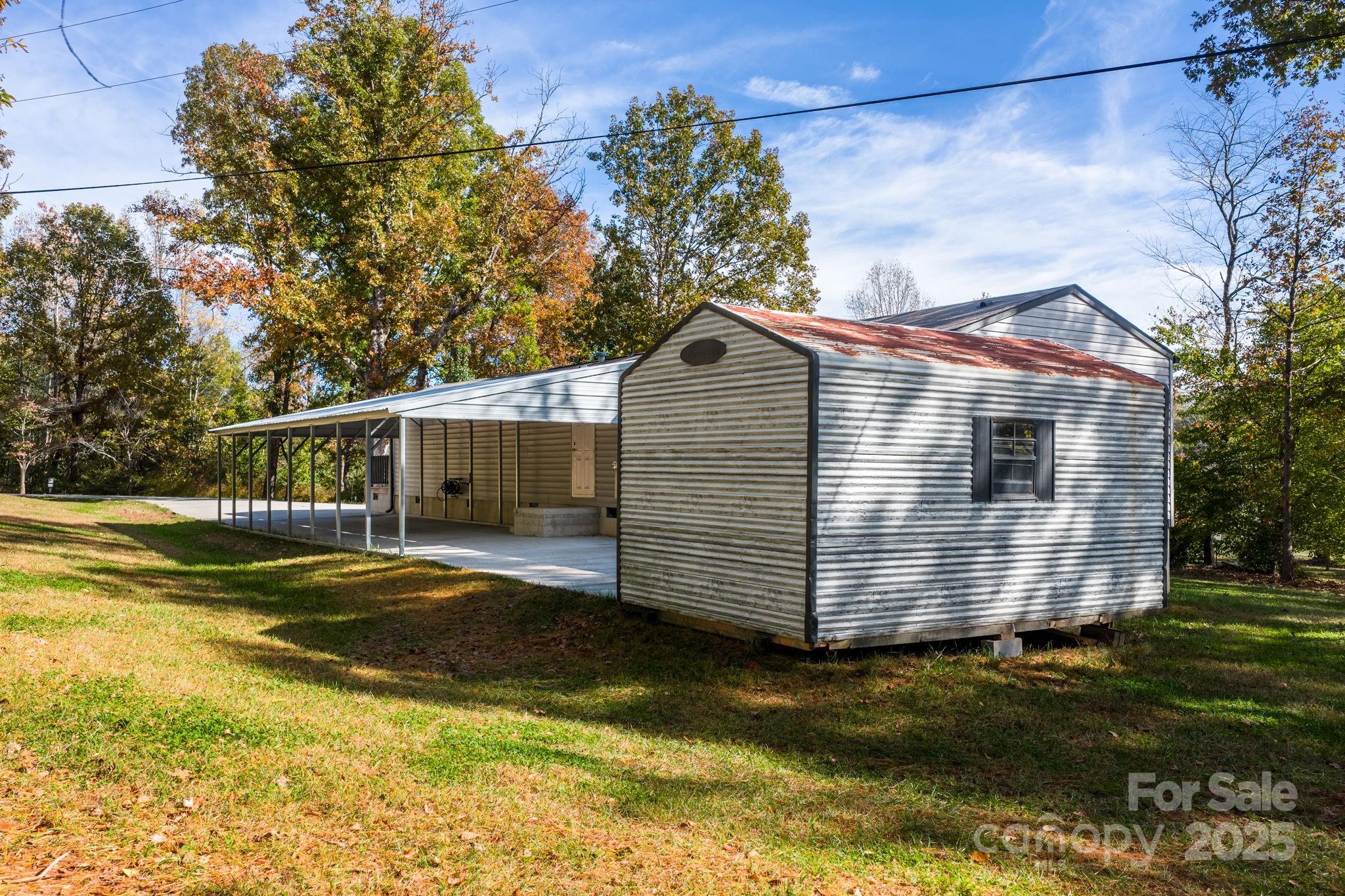3025 Vance Denton Road Morganton, NC 28655 - Photo 8 of 38 Gallery Image 8