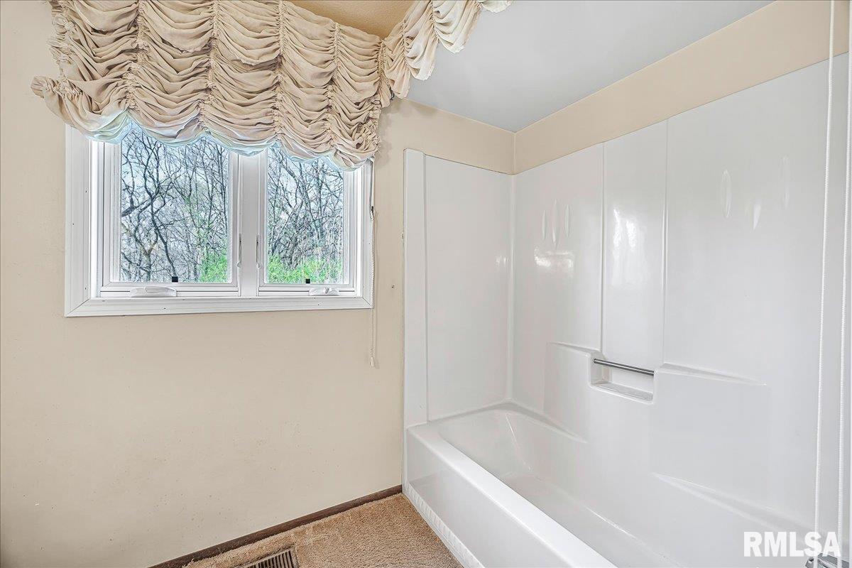 4016 West Middle Road Peoria, IL 61607 - Photo 23 of 48 Gallery Image 23