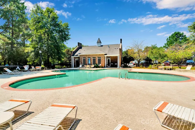 a view of outdoor space yard and green space