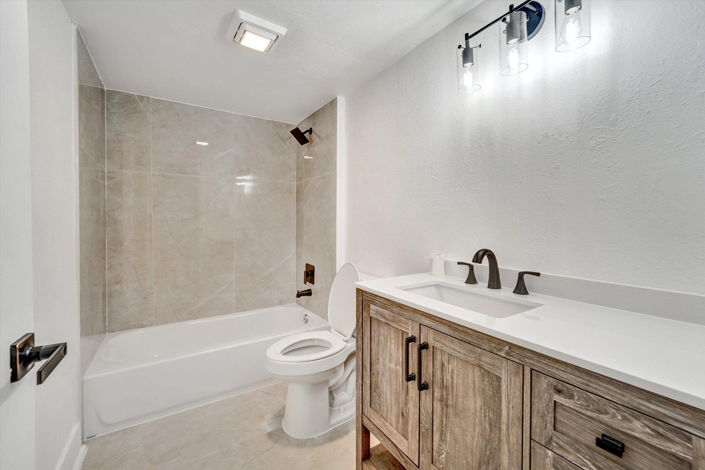6181 Balboa Circle, Unit 303 Boca Raton, FL 33433 - Photo 16 of 21 32