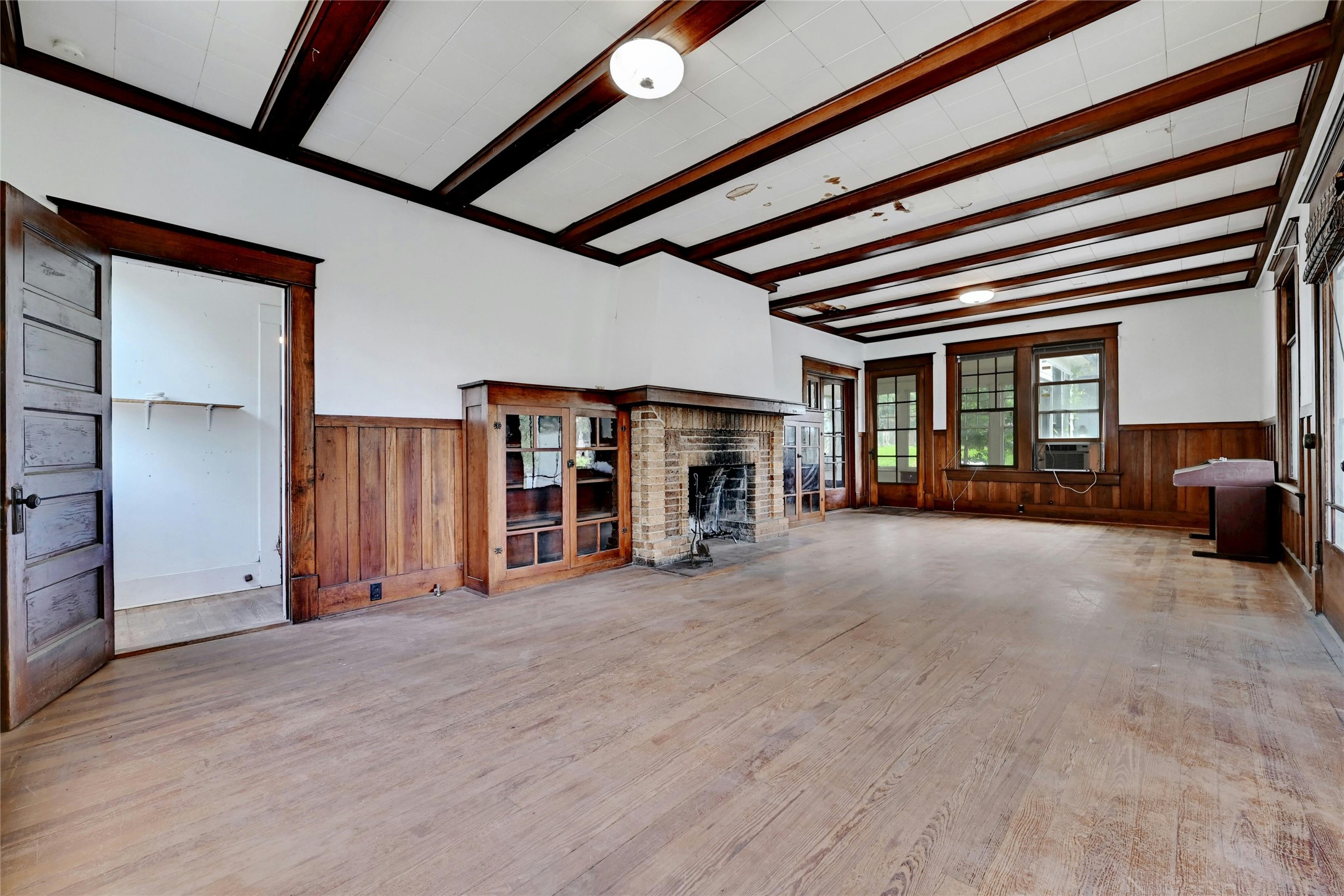 1109 Travis Heights Boulevard Austin, TX 78704 - Photo 13 of 34