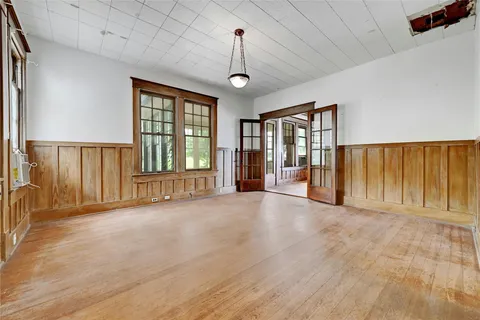 $995,000 | 1109 Travis Heights Boulevard, Austin, TX 78704