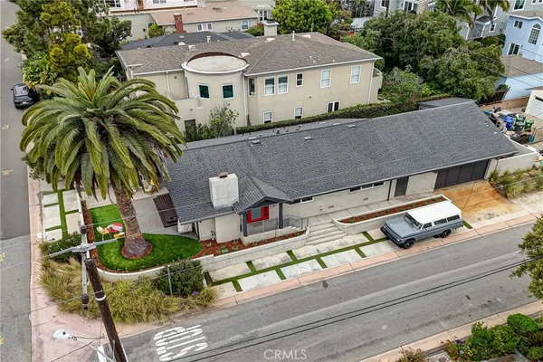 $2,599,000 | 2700 Elm Avenue, Manhattan Beach, CA 90266