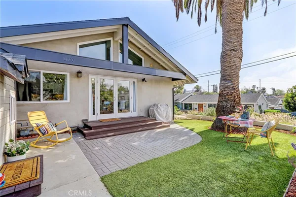 a view of utility room