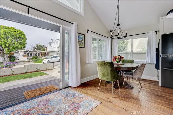 $2,599,000 | 2700 Elm Avenue, Manhattan Beach, CA 90266