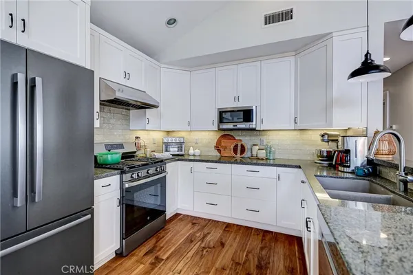 $2,599,000 | 2700 Elm Avenue, Manhattan Beach, CA 90266