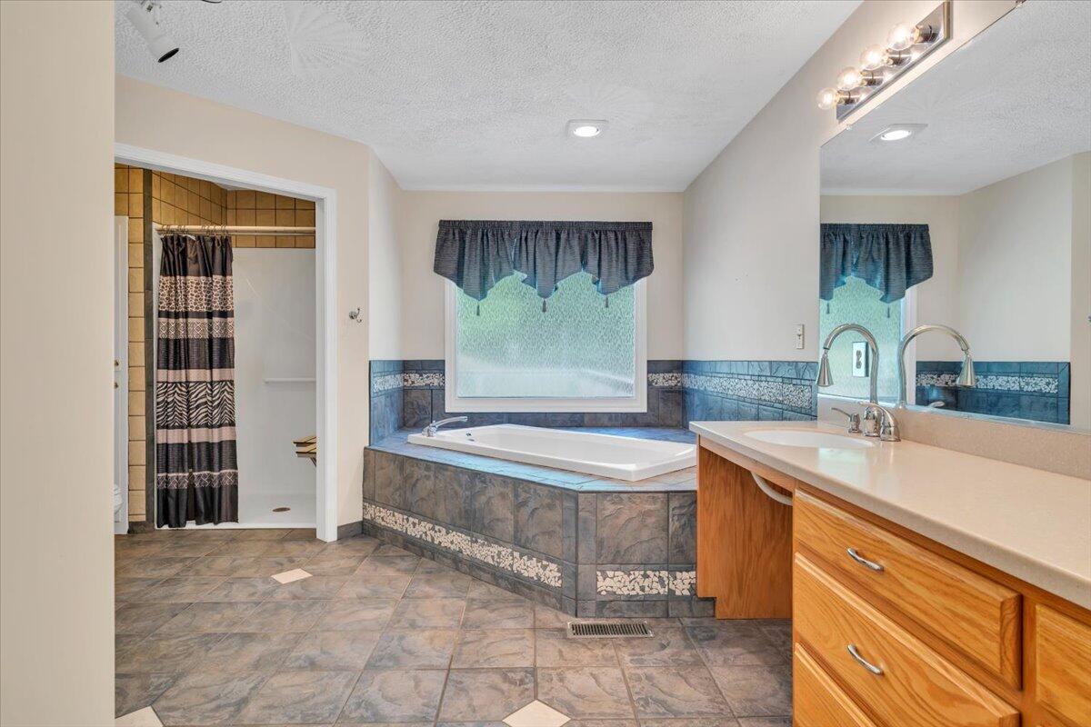 5145 Bradshaw Road Salem, VA 24153 - Photo 37 of 93 27-MIB01854