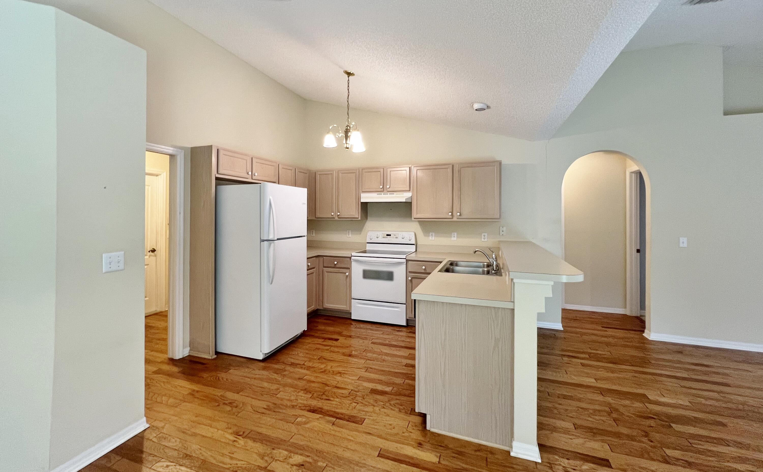 1775 Williamsburg Way Melbourne, FL 32934 - Photo 4 of 28 Kitchen