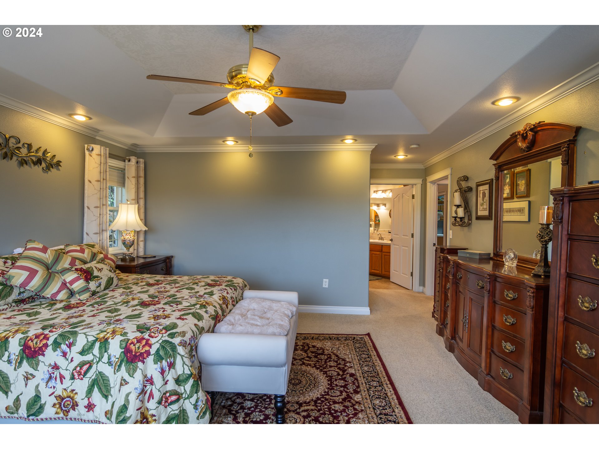 1114 West Winter Ridge Drive Roseburg, OR 97471 - Photo 23 of 47 Owner's Suite Bedroom