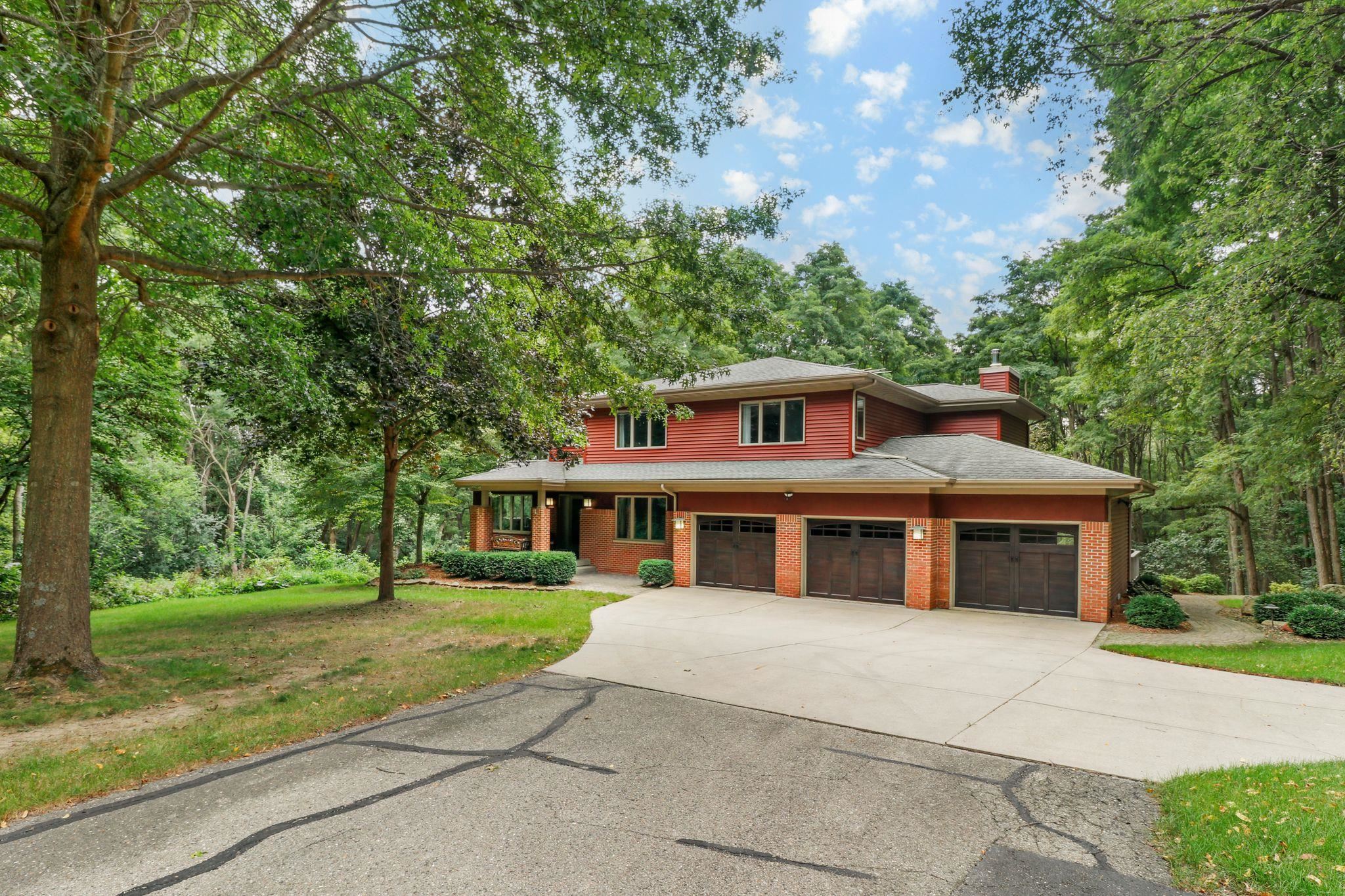 899 County Road Oregon, WI 53575 - Photo 3 of 78 Gallery Image 3