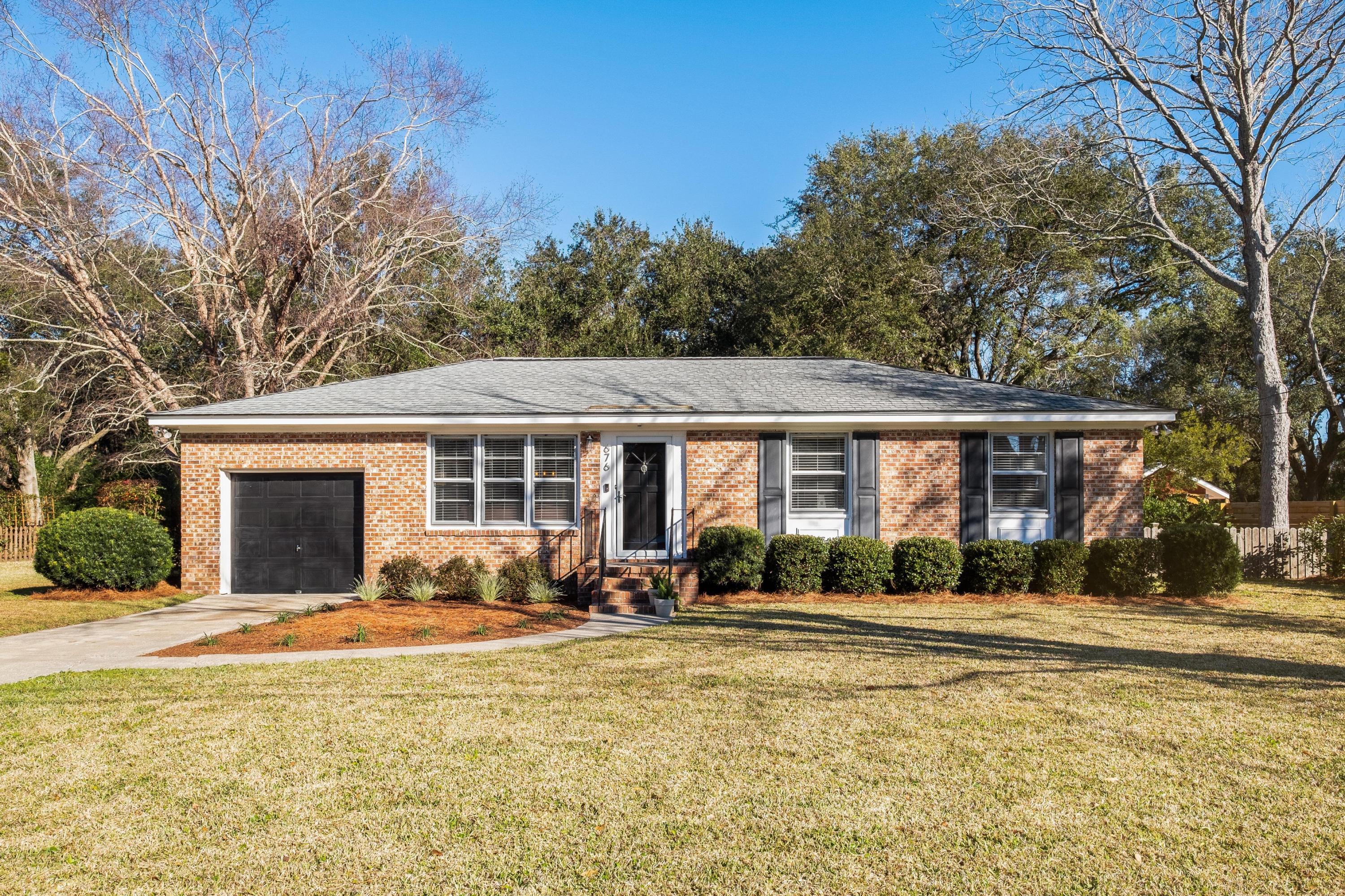 676 Schooner Road Charleston, SC 29412 - Photo 1 of 16 676 Schooner