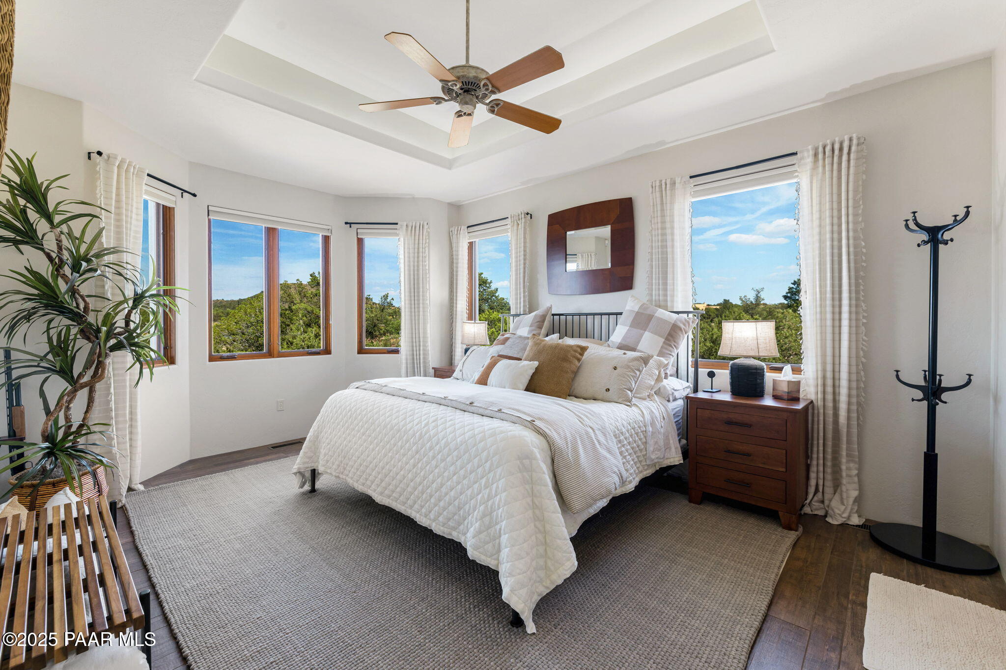 13995 North Thunderbird Road, Unit 74 Prescott, AZ 86305 - Photo 24 of 63 a bedroom with a large bed and a window
