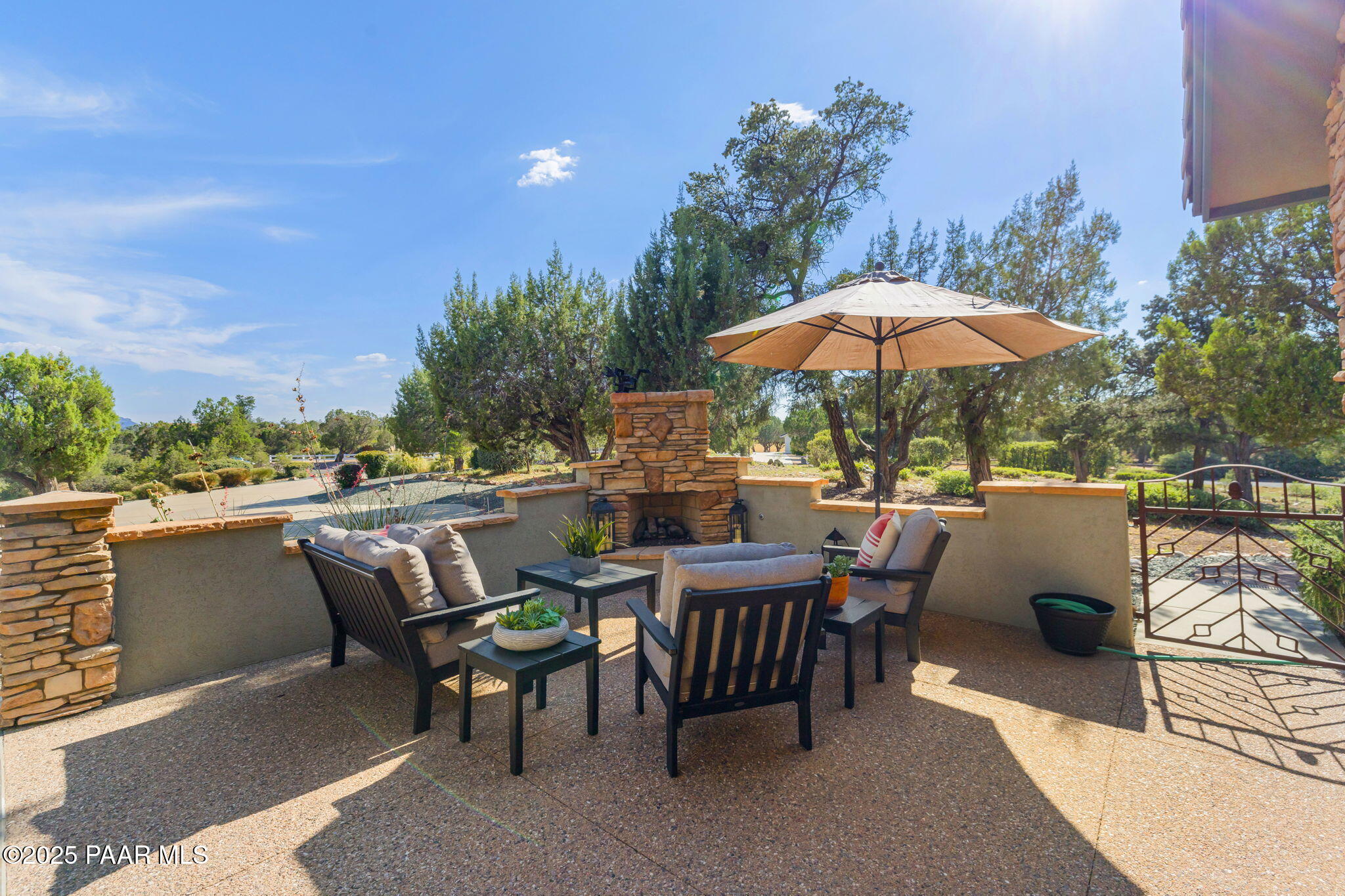 13995 North Thunderbird Road, Unit 74 Prescott, AZ 86305 - Photo 4 of 63 Front Patio