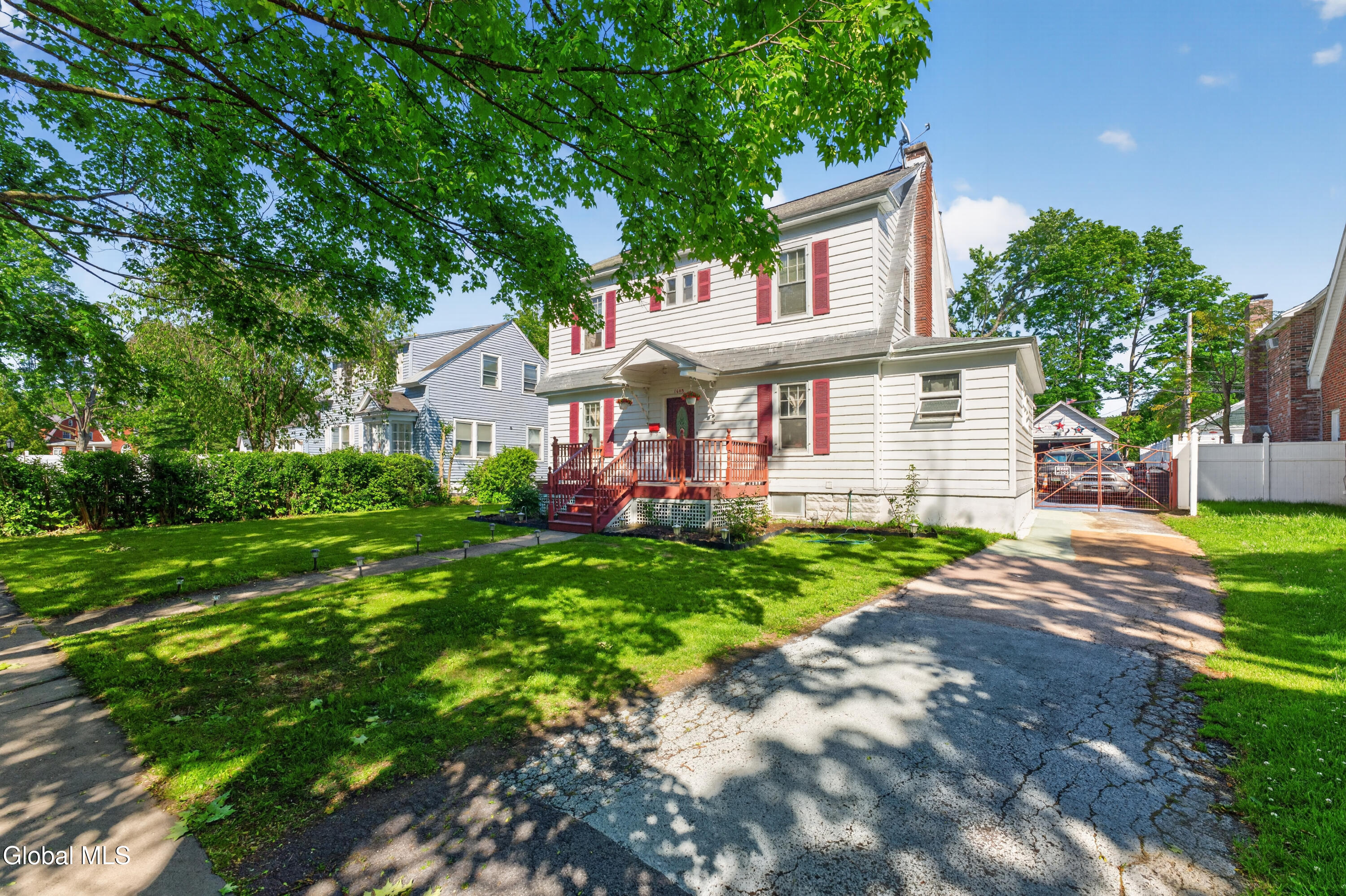 1648 Randolph Road Schenectady, NY 12308 - Photo 3 of 34 0 Front 3
