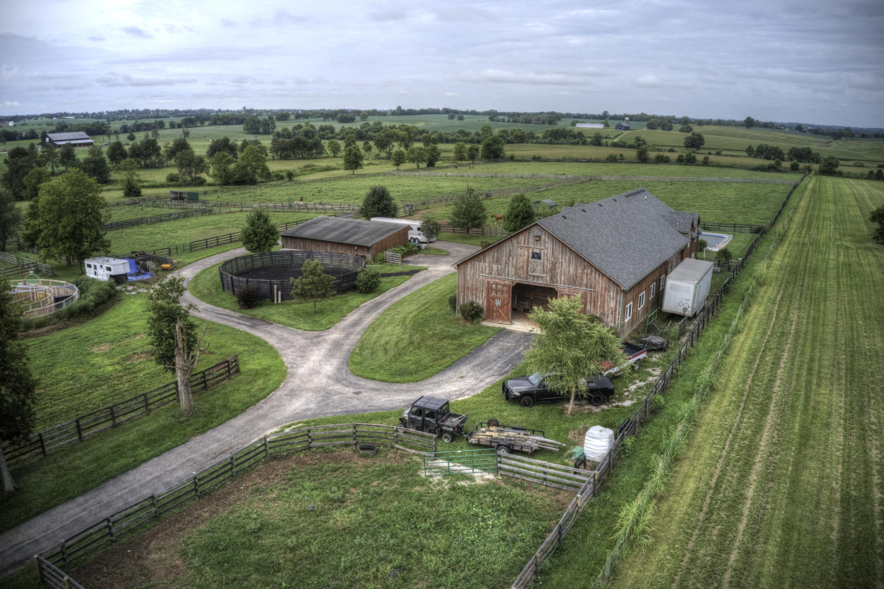1662 Bethlehem Road Paris, KY 40361 - Photo 4 of 48 DJI_0322 1662 Bethlehem Road 3