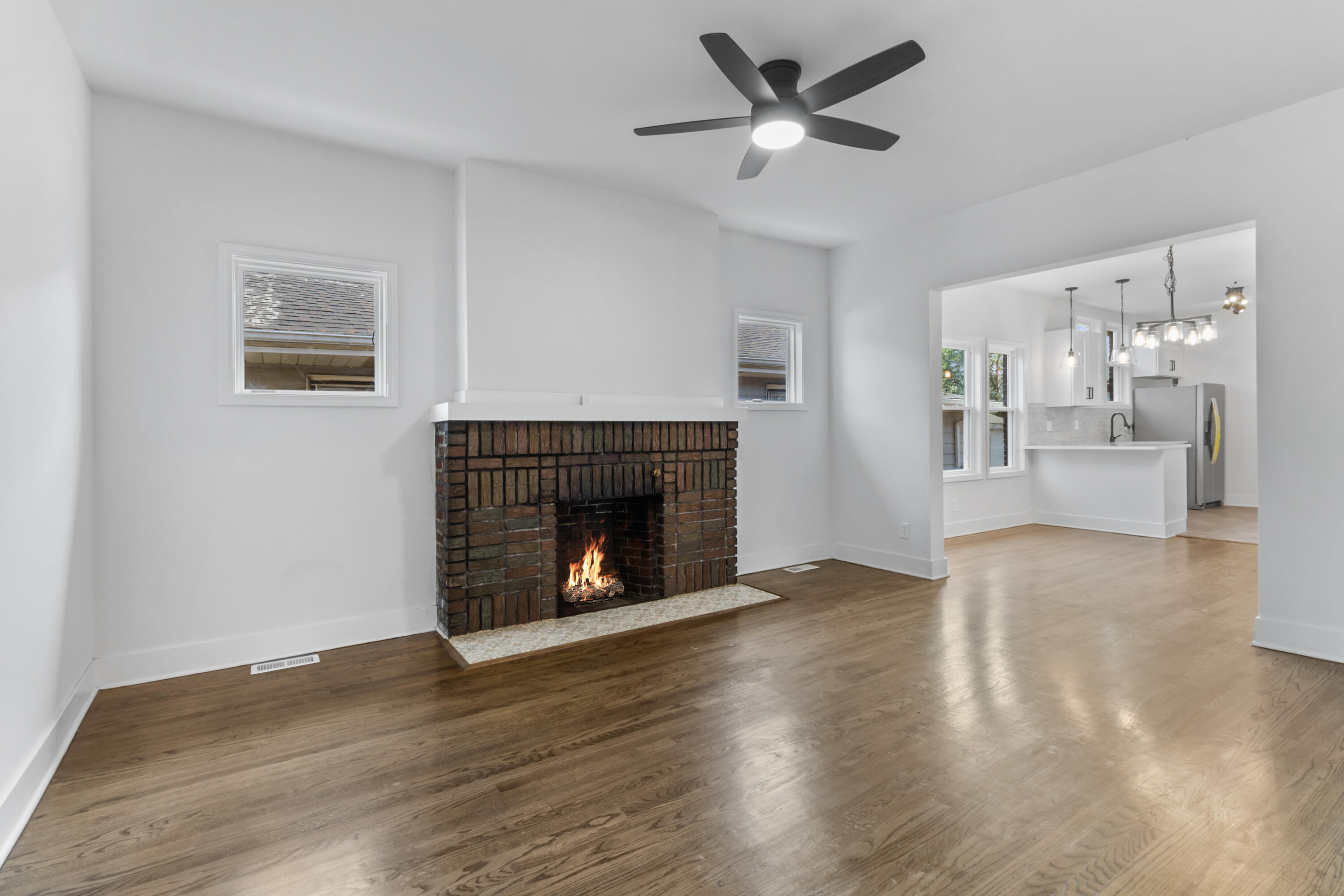 642 Fillmore Street Gary, IN 46402 - Photo 11 of 31 3000x2000