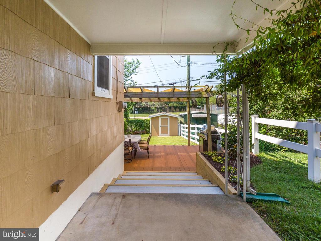 1220 Ten Oaks Road Baltimore, MD 21227 - Photo 65 of 87 Gallery Image 65