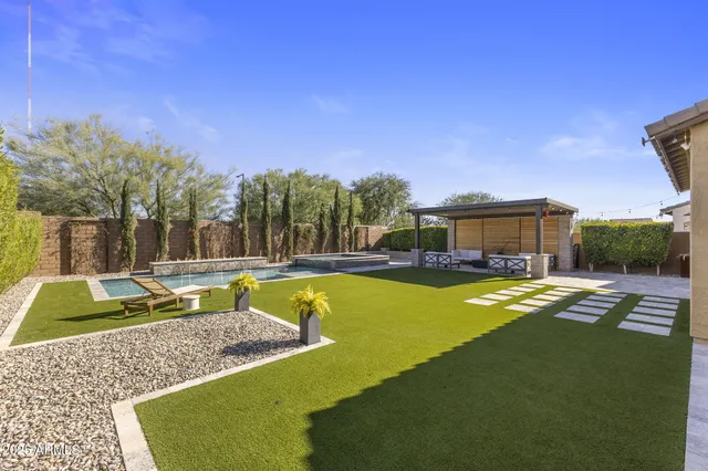 $1,549,000 | 22609 North 35th Place, Phoenix, AZ 85050