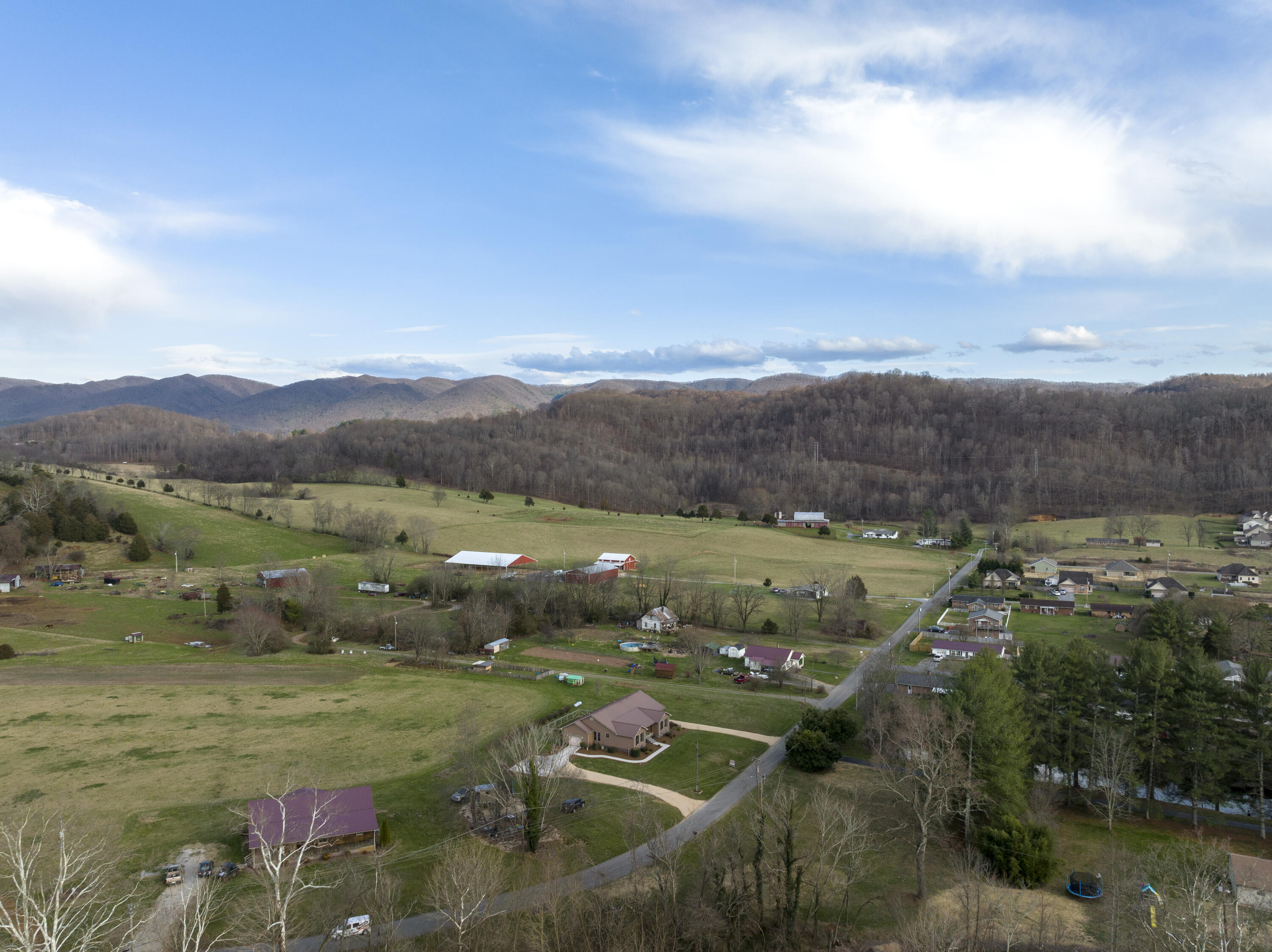 322 Price Road Elizabethton, TN 37643 - Photo 11 of 58 Price-Aerials-10