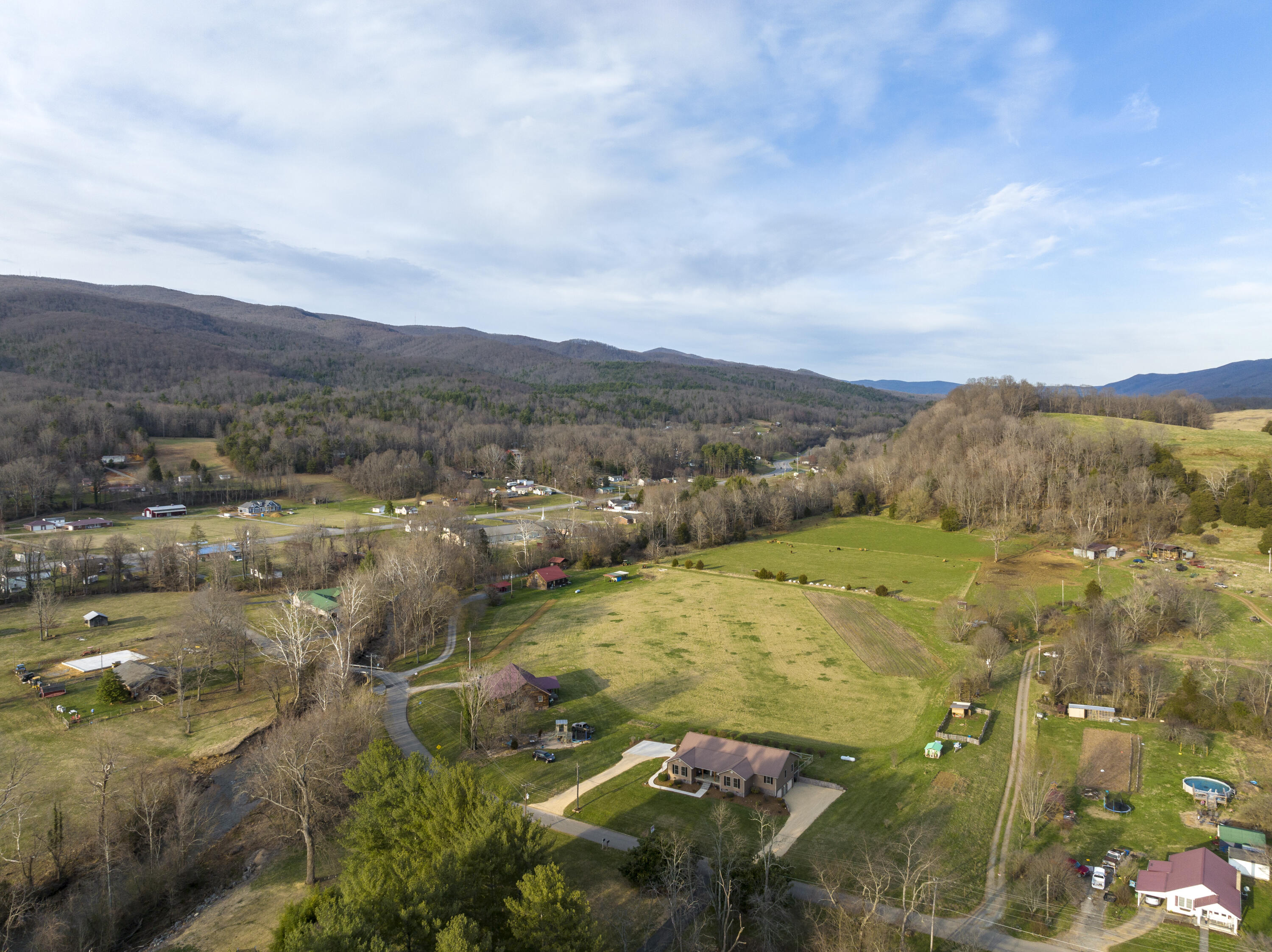 322 Price Road Elizabethton, TN 37643 - Photo 12 of 58 Price-Aerials-11