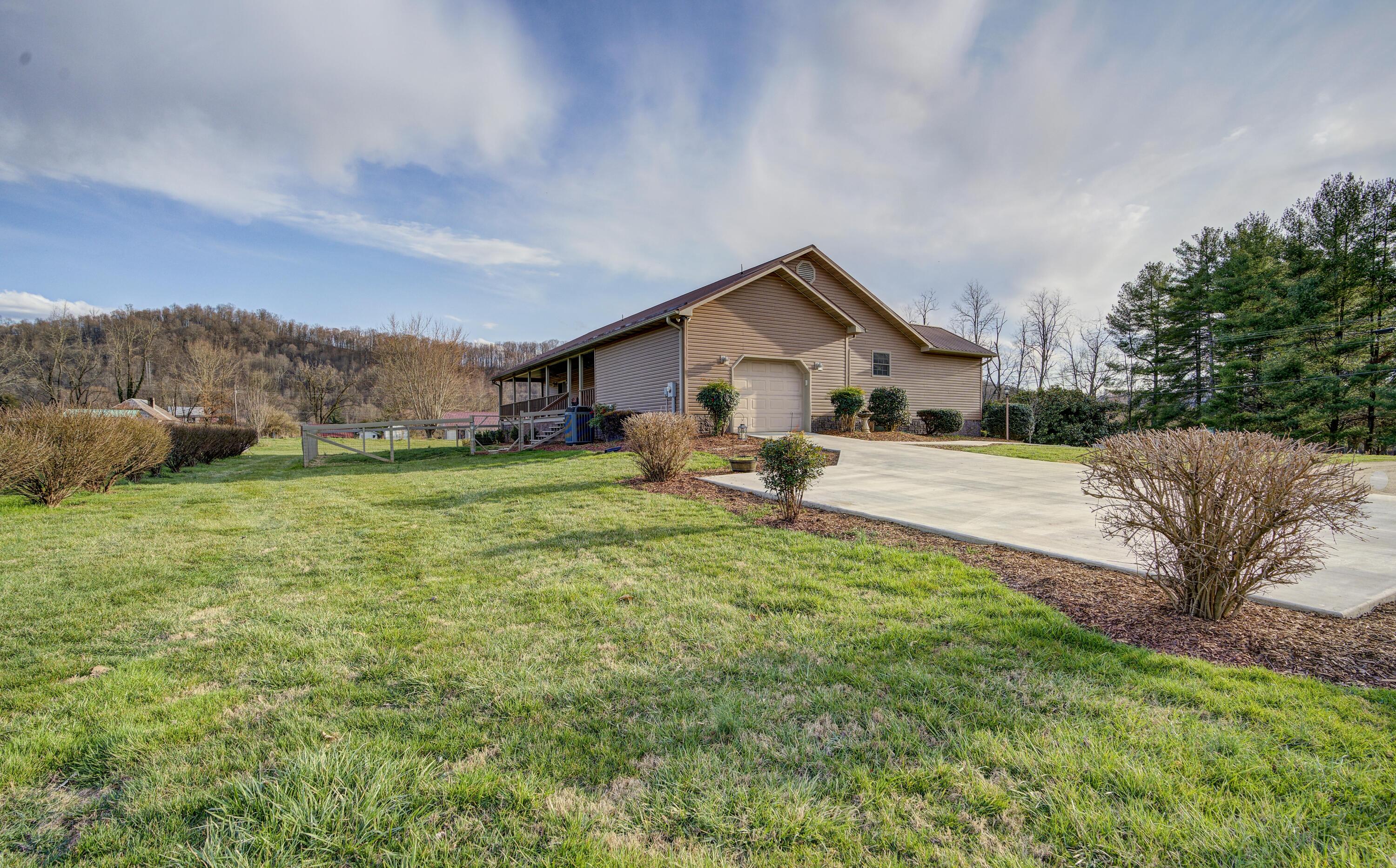 322 Price Road Elizabethton, TN 37643 - Photo 53 of 58 Price-Land--40