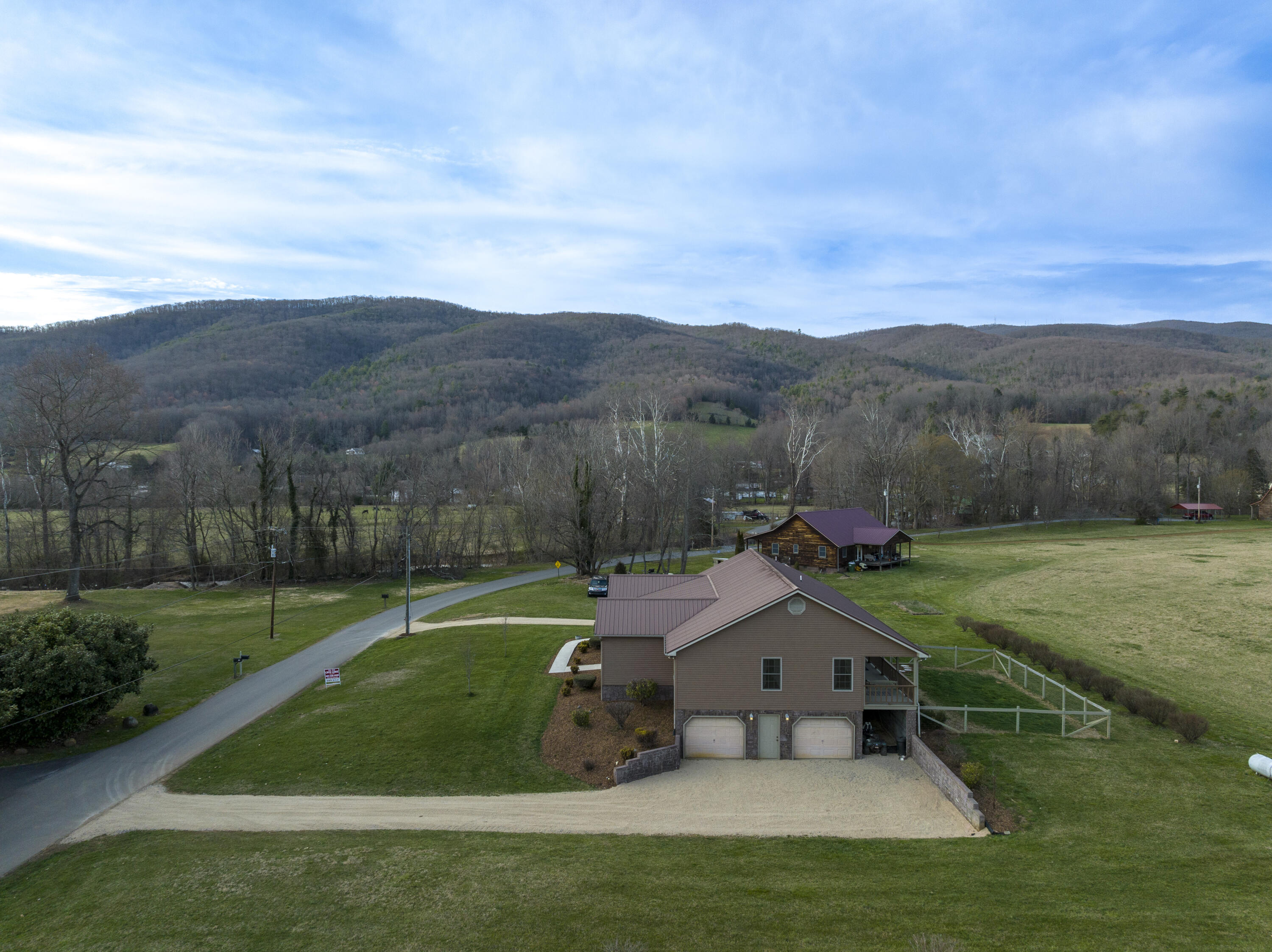 322 Price Road Elizabethton, TN 37643 - Photo 6 of 58 Price-Aerials-5