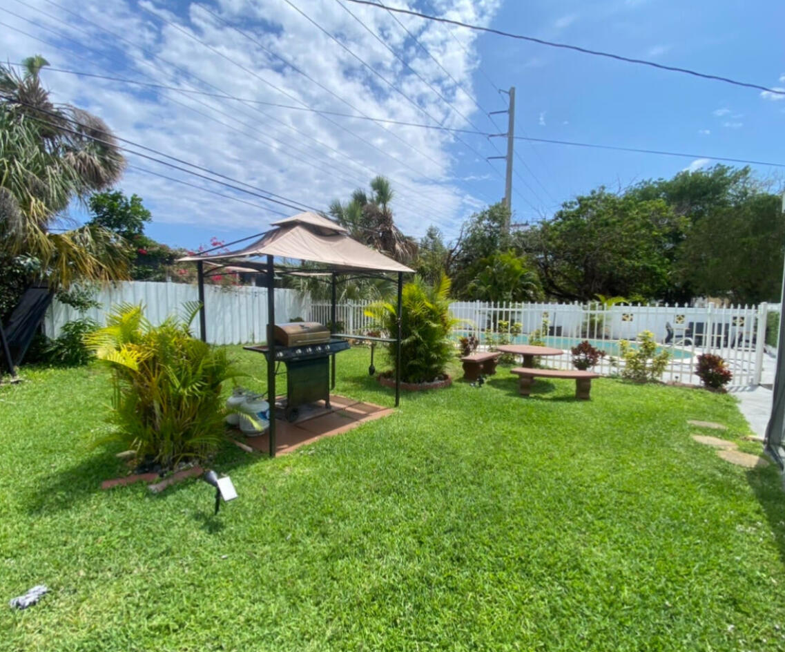 3220 Avenue F Riviera Beach, FL 33404 - Photo 8 of 22 IMG_5919