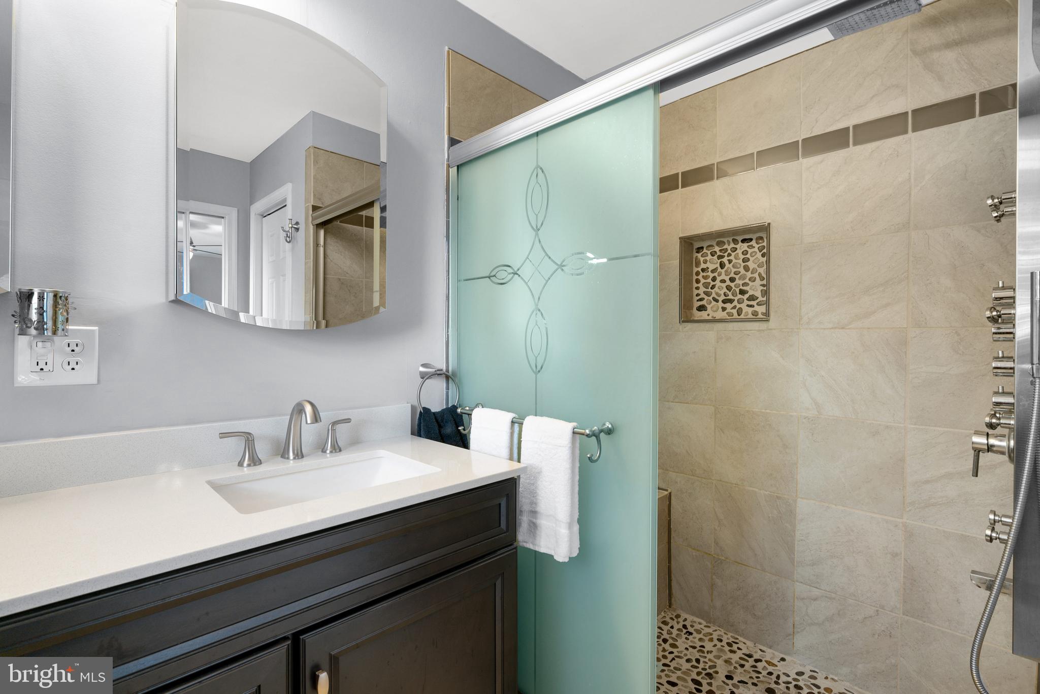 305 Bar Harbor Road Pasadena, MD 21122 - Photo 19 of 45 Gorgeous tiled shower