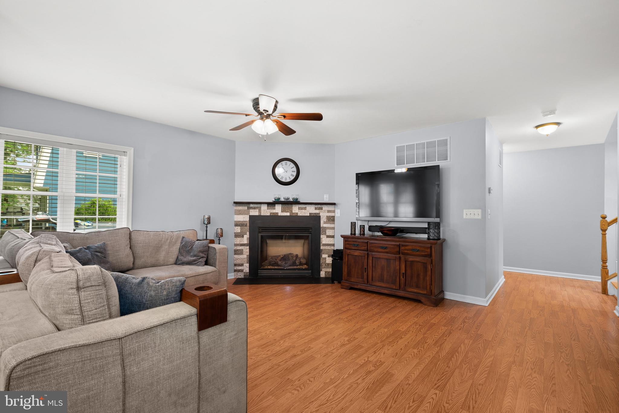 305 Bar Harbor Road Pasadena, MD 21122 - Photo 7 of 45 Fireplace