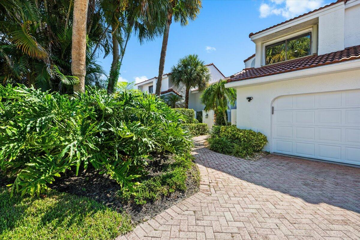 7338 Woodmont Court Boca Raton, FL 33434 - Photo 3 of 62 06-424A0431