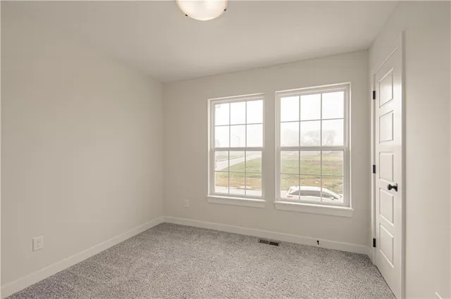 $409,900 | 6009 Northeast 118th Street, Kansas City, MO 64156