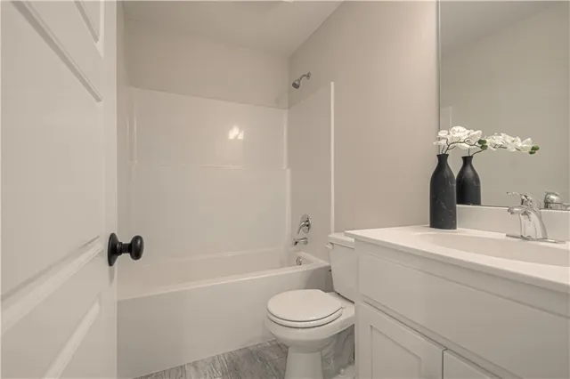 $409,900 | 6009 Northeast 118th Street, Kansas City, MO 64156