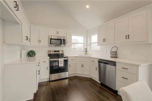 $409,900 | 6009 Northeast 118th Street, Kansas City, MO 64156