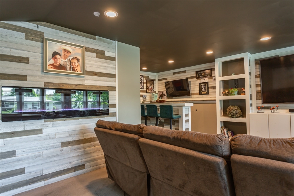 20 Sully Road Raynham, MA 02767 - Photo 11 of 31 Gallery Image 11