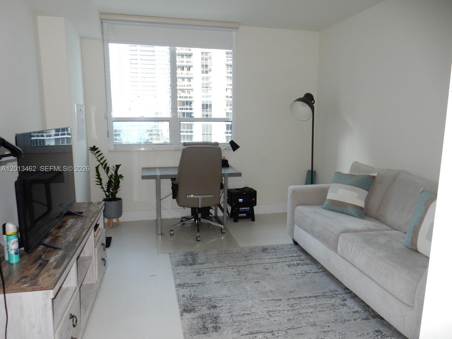 801 Brickell Key Boulevard, Unit 1102 Miami, FL 33131 - Photo 16 of 27