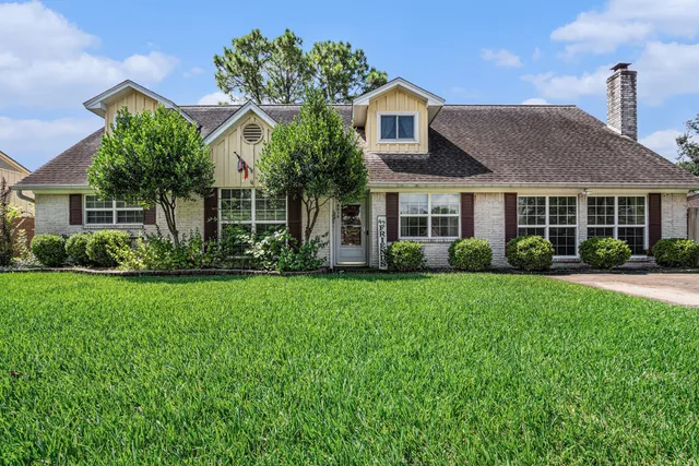 $325,000 | 8019 Sharpview Drive, Houston, TX 77036