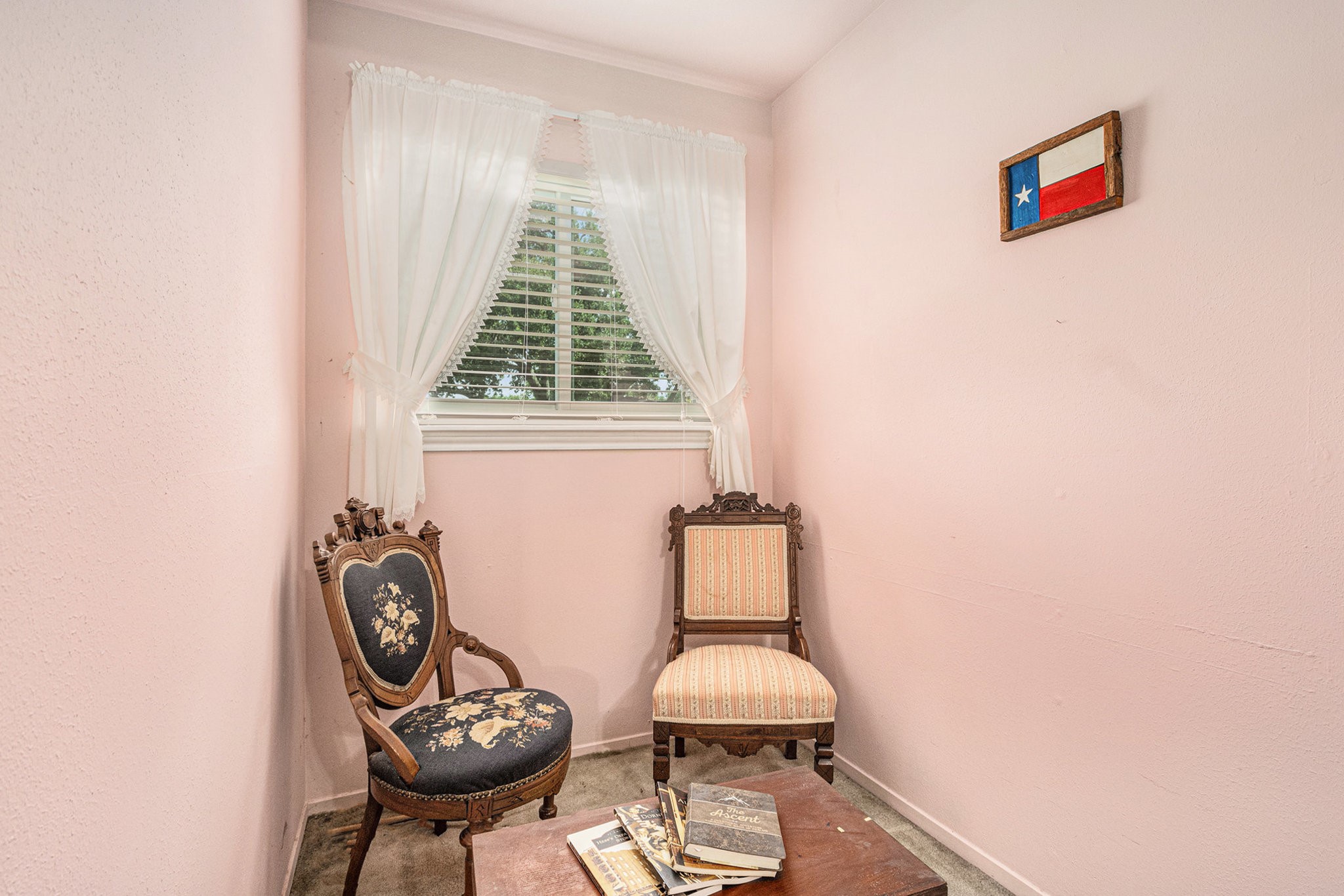 8019 Sharpview Drive Houston, TX 77036 - Photo 23 of 40 Sitting area, reading nook...