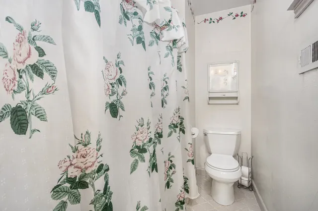 $325,000 | 8019 Sharpview Drive, Houston, TX 77036