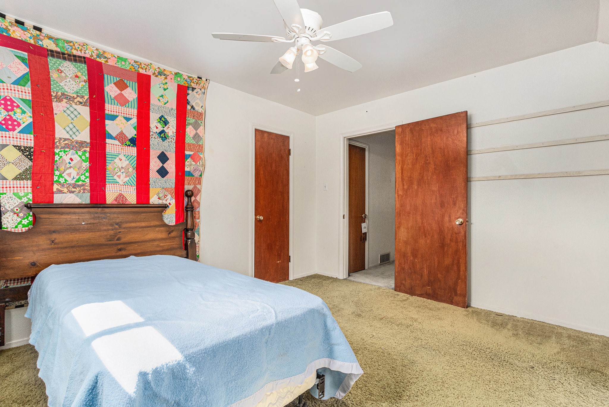 8019 Sharpview Drive Houston, TX 77036 - Photo 30 of 40 Light filled rooms in this home.