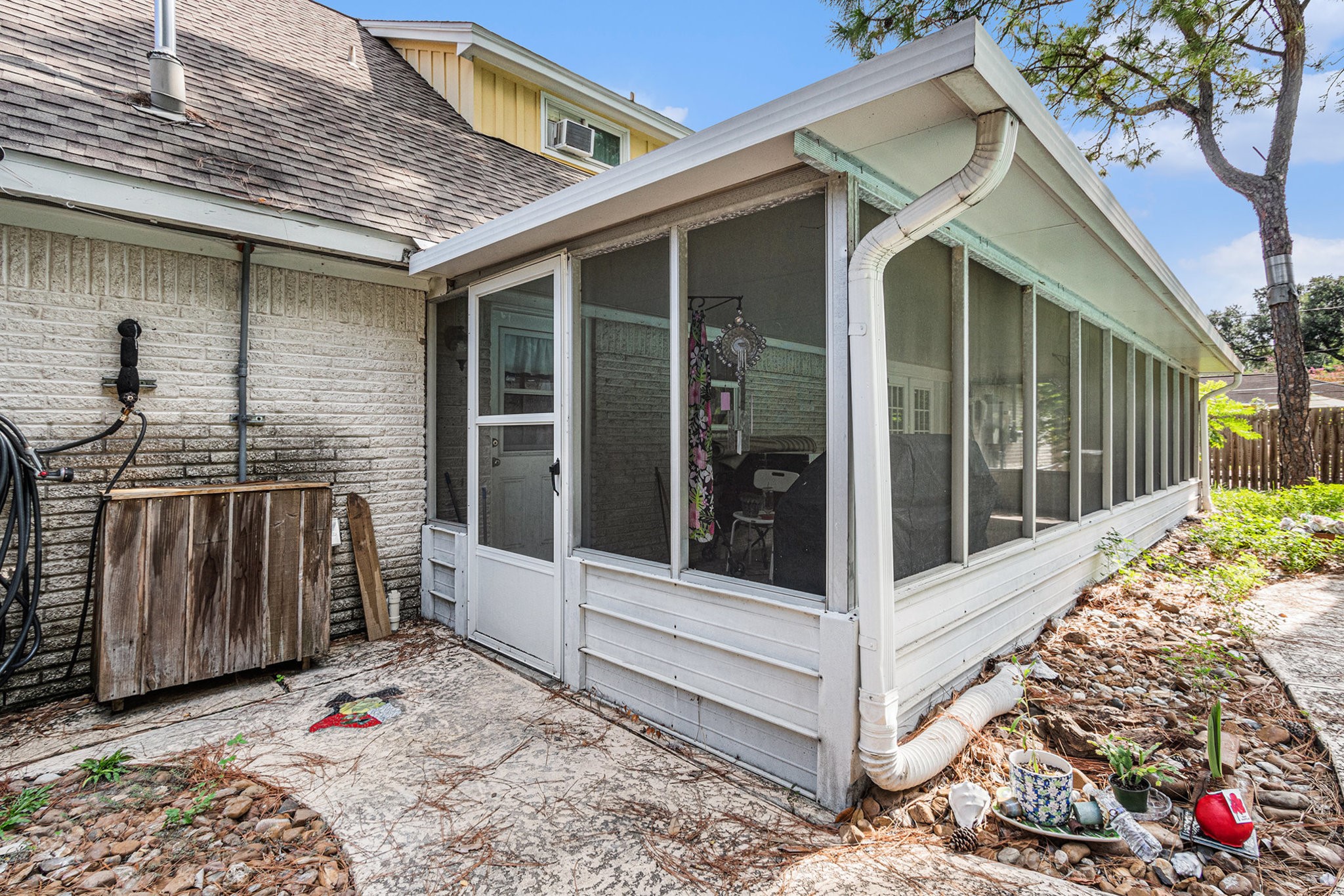 8019 Sharpview Drive Houston, TX 77036 - Photo 35 of 40