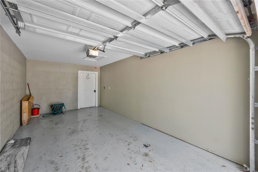 1340 Charleston Square Drive, Unit 101 Naples, FL 34110 - Photo 20 of 33